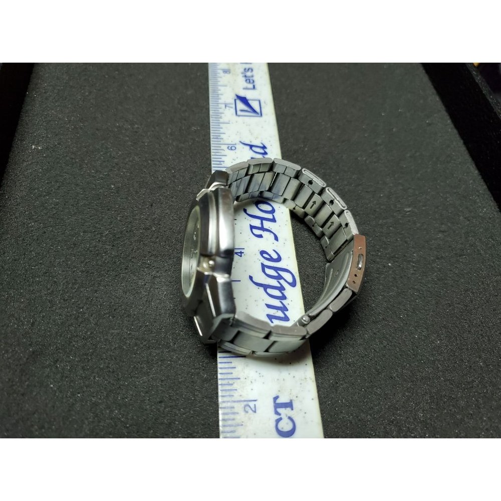 Vintage Casio 100m Diver Watch Works - Picture 2 of 2